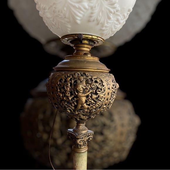Vintage Victorian lamp - Picture 3 of 10